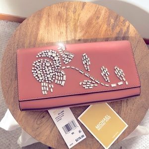 MICHAEL Michael Kors NWT Bellamie Rose Leather Large East West Clutch